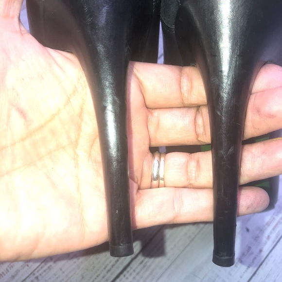 Donald J Pliner black leather & Spanish ankleboots - Picture 7 of 8